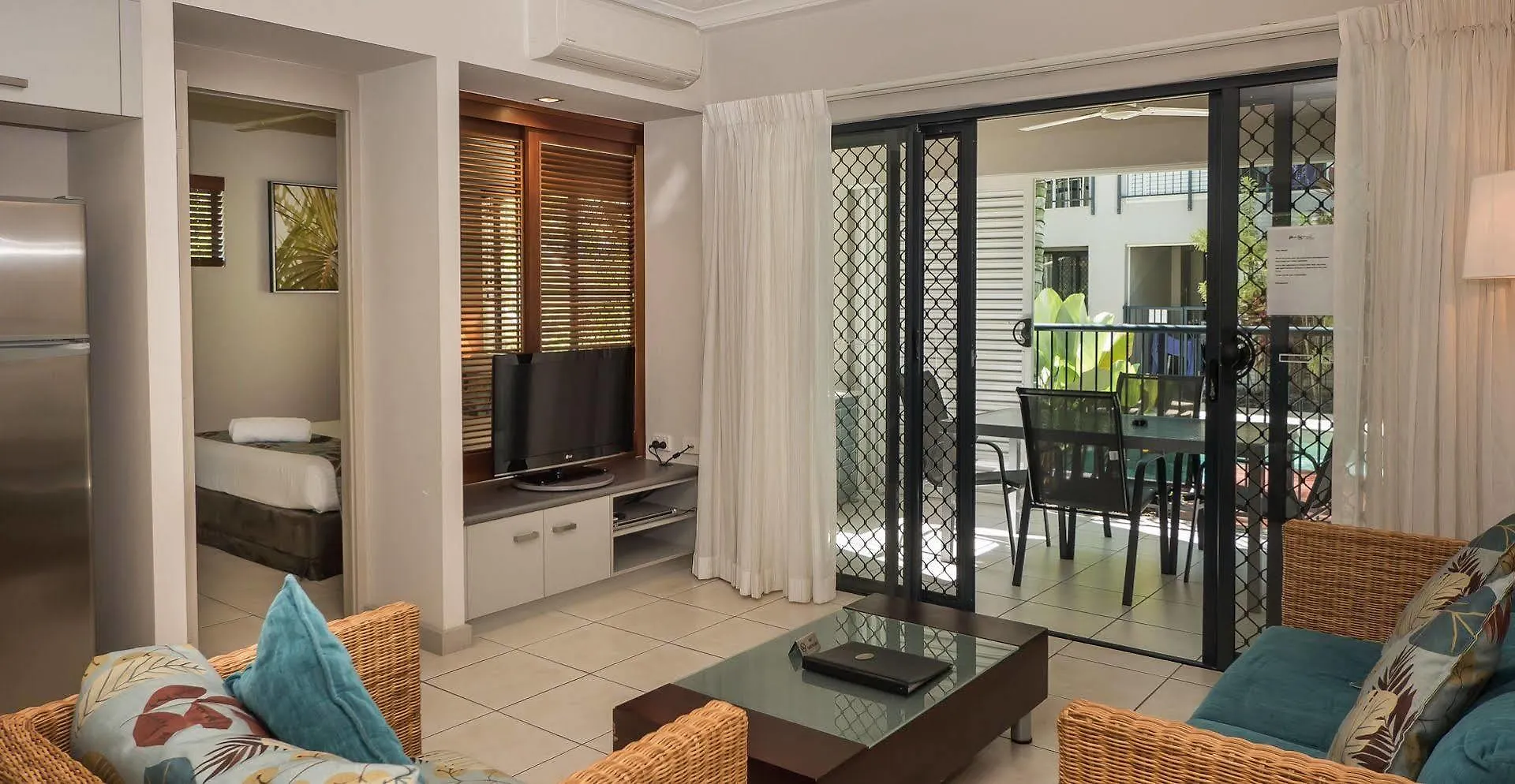 Blue Lagoon Resort Trinity Beach 4*,