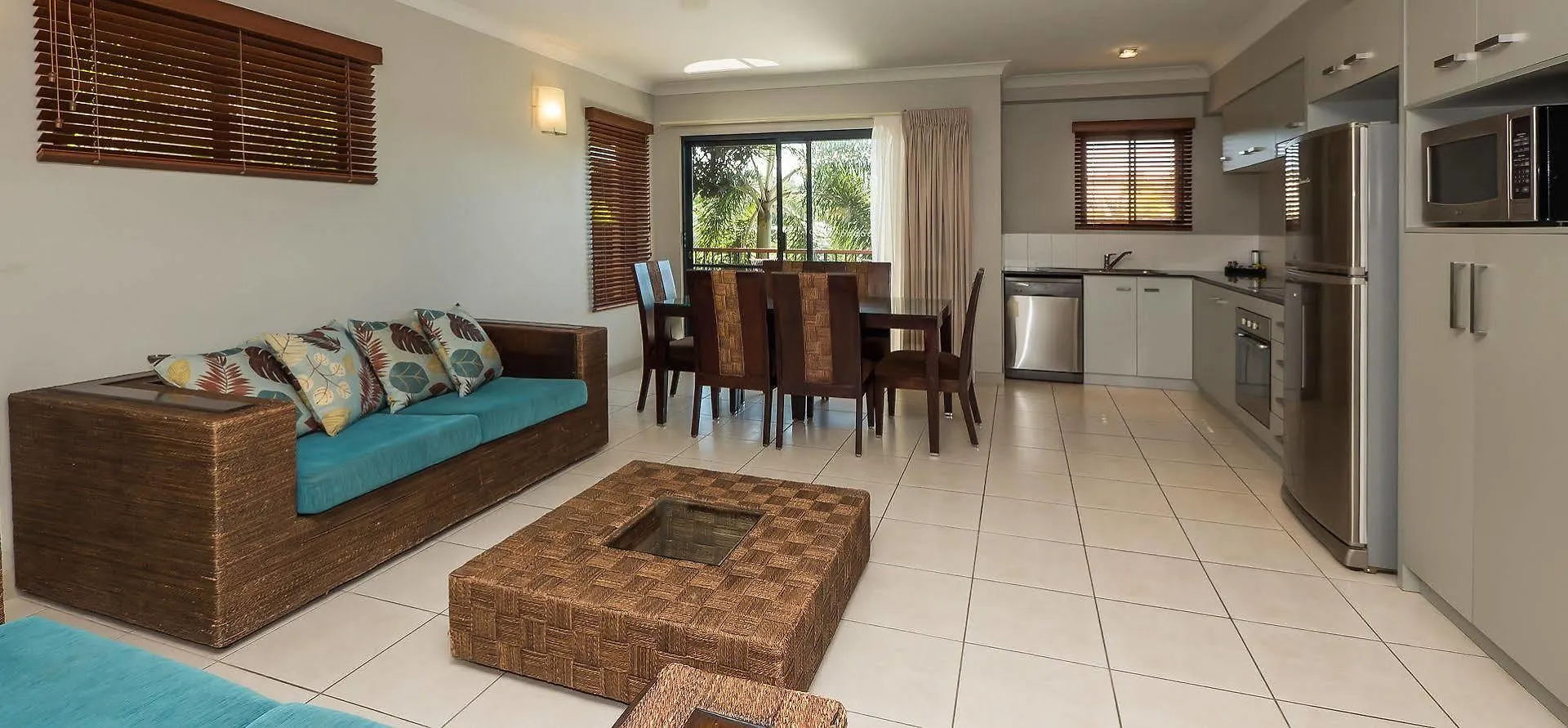 Blue Lagoon Resort Trinity Beach Australia