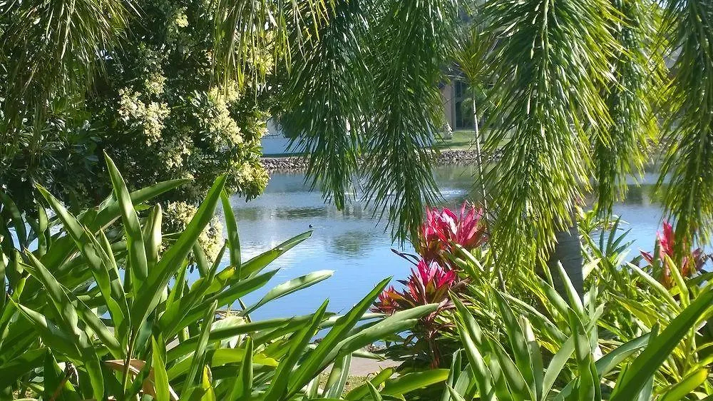 Blue Lagoon Resort Тринити Бич